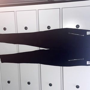 Tight black leggings